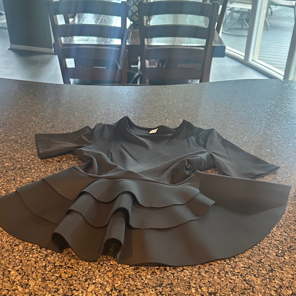 Amazon Black Short Sleeve Top